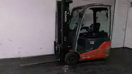 Eléctrica de 3 ruedas 2020  Toyota 8FBE16T (1)