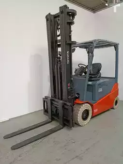 Elektryczne 4-kołowe 2020  Toyota 8FBMT35 *sofort verfügbar* (1)