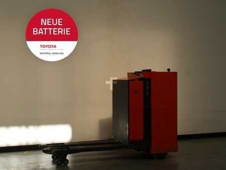 Lavansiirtovaunu istuimella 2020  Toyota LSE200 (1)