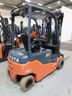 Elektro 4 Rad 2020  Toyota 8FBM20T (1)