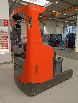 Reach Trucks 2020  Toyota RRE200H (1)