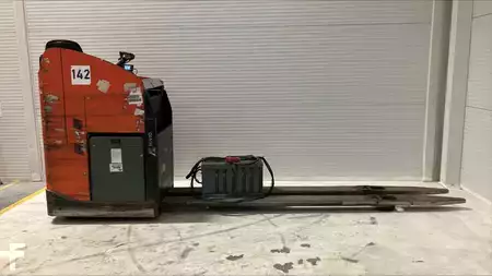 Nízkozdvižný vozík se sedadlem pro řidiče 2020  Toyota LRE300T (1)