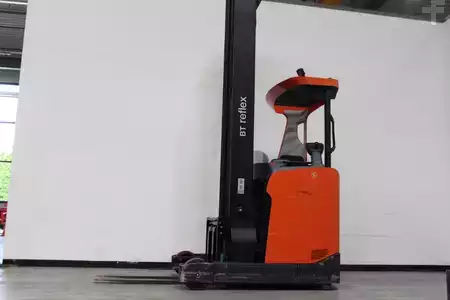 Schubmaststapler 2020  Toyota RRE140H (1)