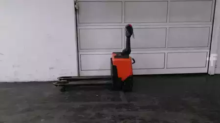 Elektromos emelőkocsik 2021  Toyota LWE130 (1)