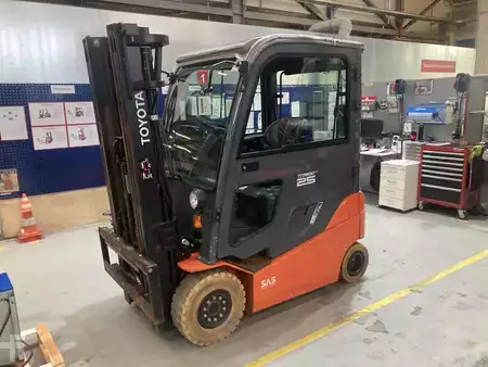 Elektro čtyřkolový VZV 2021  Toyota 8FBMKT25 (1)