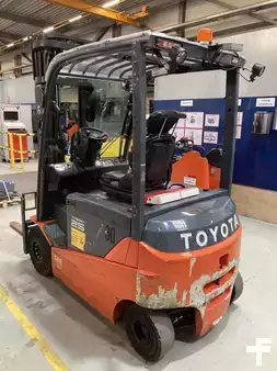 Elektro 4 Rad 2021  Toyota 8FBMKT25 (1)