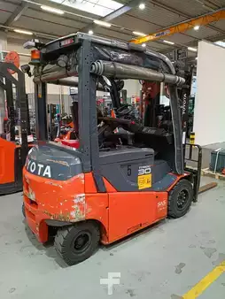 Elektro 4 Rad 2021  Toyota 8FBMKT30 (1)