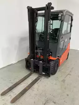 Elektrisk- 4 hjul 2021  Toyota 8FBMT25 (1)