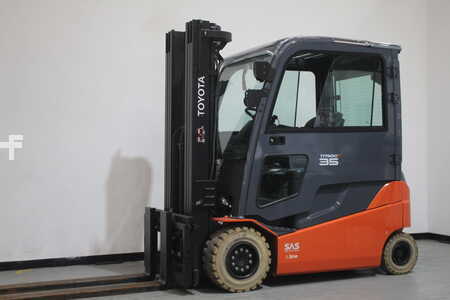 Elektro čtyřkolový VZV 2021  Toyota 8FBMT35 (1)