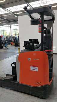 Schubmaststapler 2021  Toyota RRE200H (1)