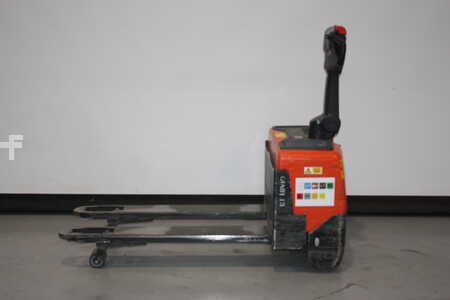 Transpallet elettrici 2022  Toyota LWE130 (1)