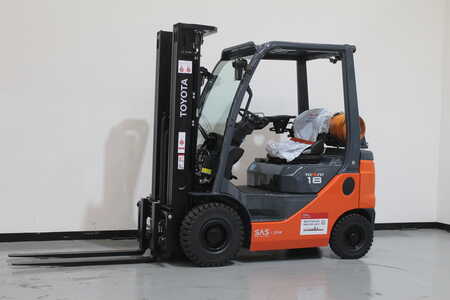LPG Forklifts 2022  Toyota 02-8FGF18 (1) 