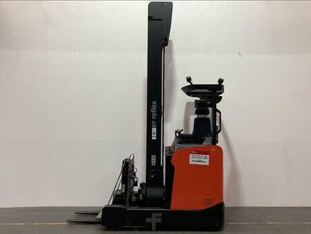 Chariots à mât rétractable 2022  Toyota RRE200H (1)