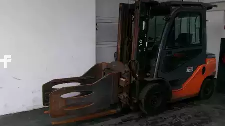 Empilhador diesel 2022  Toyota 52-8FDF25 (1)