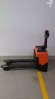 Elektromos emelőkocsik 2023  Toyota LWE130 (1)