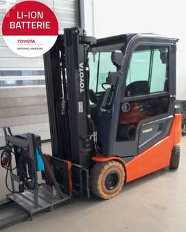 Chariots électriques à 4 roues 2023  Toyota 9FBM25T (1)