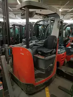 Reach Trucks 2023  Toyota RRE140H (1)