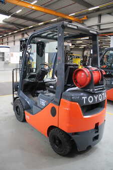 Nestekaasutrukki 2024  Toyota 06-8FG15F (1)