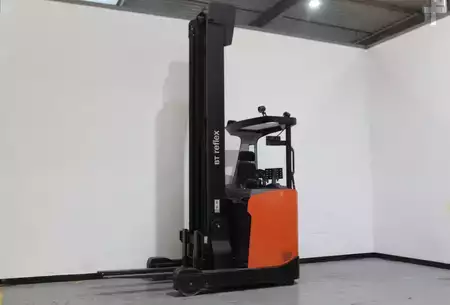 Schubmaststapler 2024  Toyota RRE160H (1)