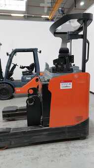 Schubmaststapler 2024  Toyota RRE200H (1)