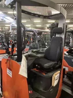 Schubmaststapler 2024  Toyota RRE250H (1)