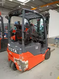 Chariots électriques à 3 roues 2025  Toyota 8FBE16T (1)