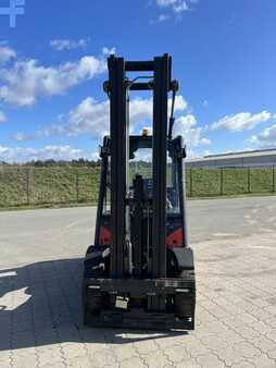 Carrello elevatore diesel 2014  Linde H30D-02 (2)