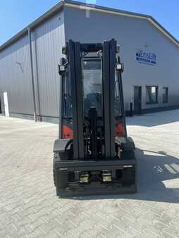 Diesel gaffeltruck 2015  Linde H30D-02 (2)