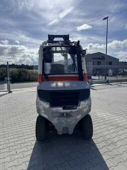 Diesel Forklifts 2014  Linde H35D-02 (5)