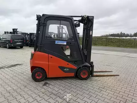Empilhador diesel 2018  Linde H16D-01 (10)