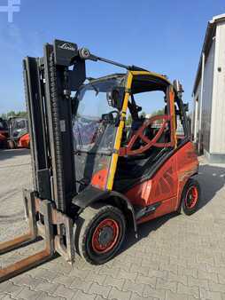 Wózki widłowe diesel 2020  Linde H40D-02 (1)