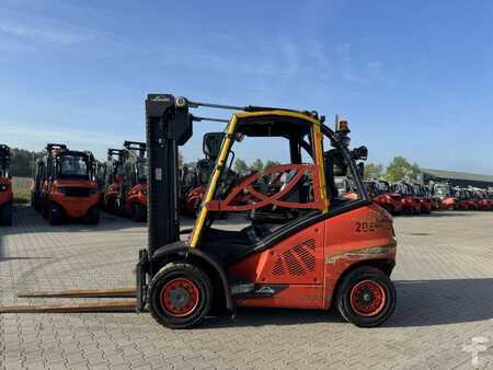 Wózki widłowe diesel 2020  Linde H40D-02 (9)