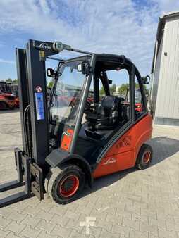 Diesel heftrucks 2012  Linde H25D-01 (1)