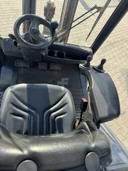 Diesel heftrucks 2012  Linde H25D-01 (7)