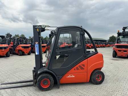 Diesel heftrucks 2012  Linde H25D-01 (9)