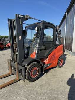 Wózki widłowe diesel 2020  Linde H40D-02 (1)