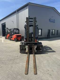 Diesel gaffeltruck 2018  Linde H35D-02 (2)