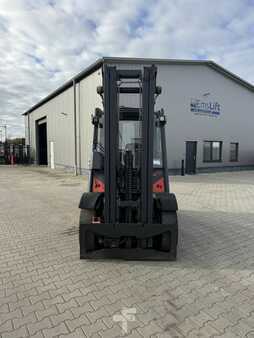 Diesel heftrucks 2017  Linde H50D-02 (2)