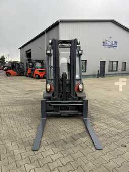 Carretilla elevadora diésel 2016  Linde H25D-02 (2)