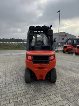 Carretilla elevadora diésel 2016  Linde H25D-02 (5)