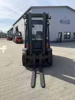 Dieselový VZV 2019  Linde H40D-02 (2)
