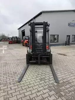 Carretilla elevadora diésel 2019  Linde H40D-02 (2)