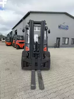 Carretilla elevadora diésel 2014  Linde H50D-02 (2)