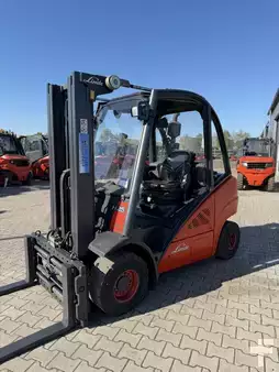 Empilhador diesel 2010  Linde H25D (1)