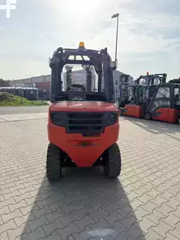 Diesel Forklifts 2011  Linde H30D-01 (5)