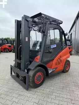 Empilhador diesel 2019  Linde H40D-02 (1)