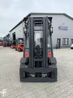 Empilhador diesel 2019  Linde H40D-02 (2)