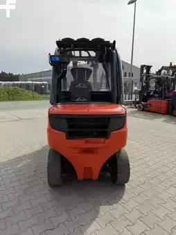 Empilhador diesel 2018  Linde H25D-02 (5)