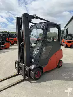 Dieselový VZV 2013  Linde H20D-01 (1)