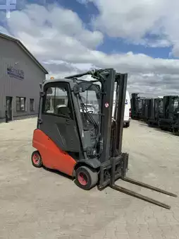 Dieselový VZV 2013  Linde H20D-01 (3)